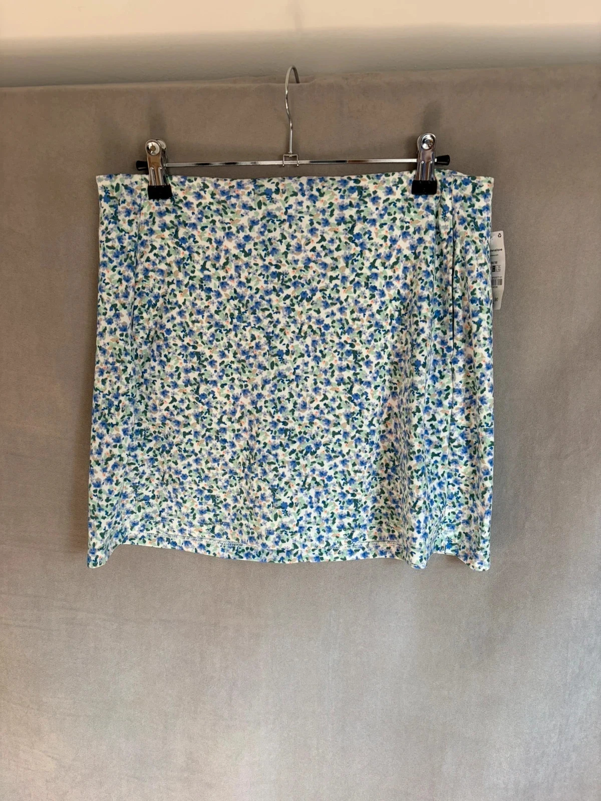 Jupe fleurie neuve taille M